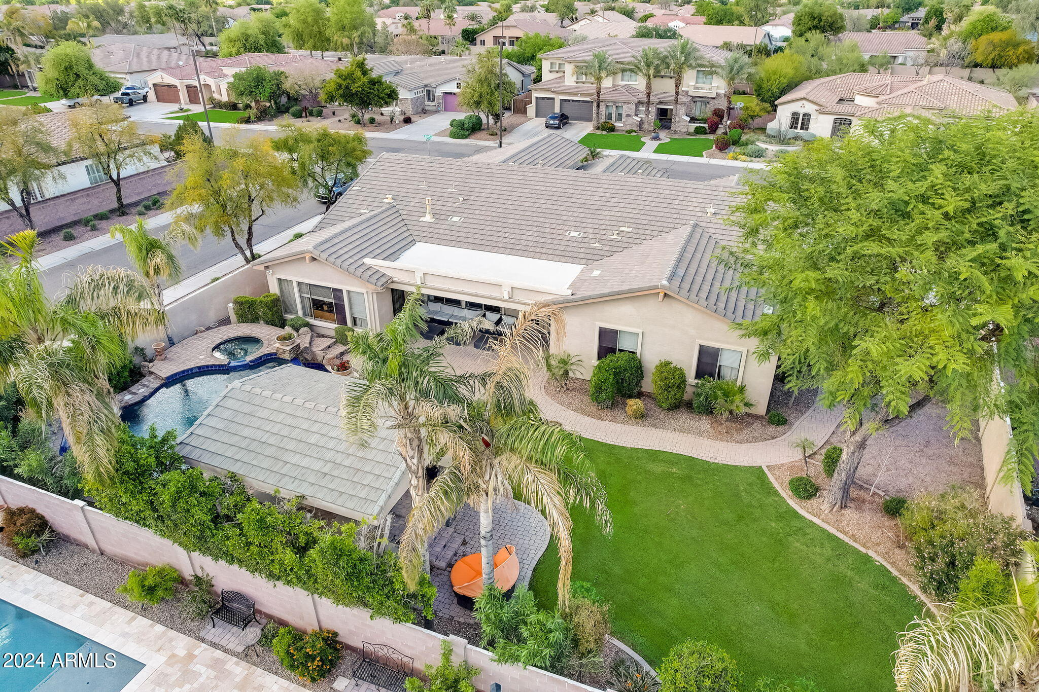 705 East Joseph Way Gilbert, AZ 85295 - Photo 4 of 24 E Joseph Ct-073