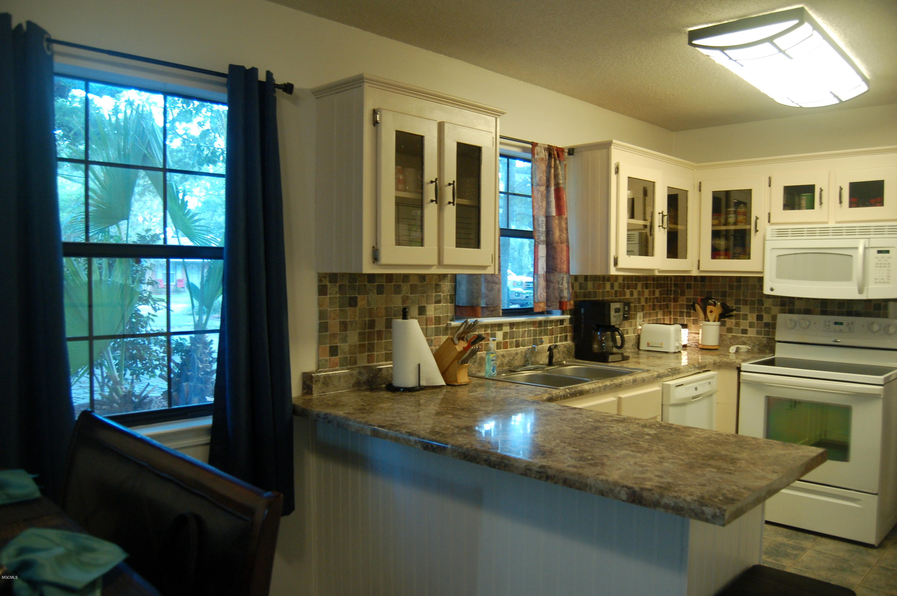 246 Reinike Road Long Beach, MS 39560 - Photo 11 of 34 DSC_0043