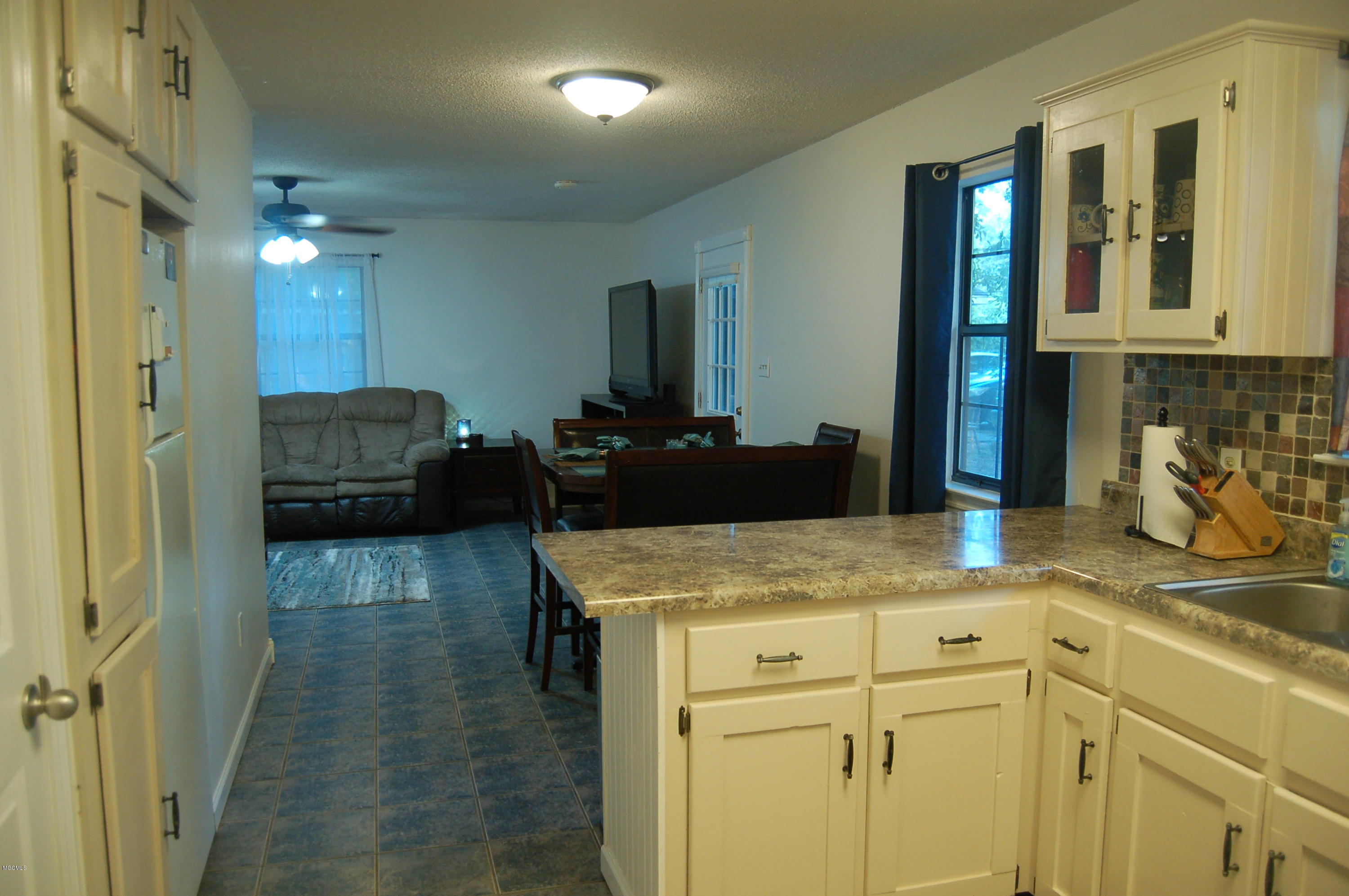 246 Reinike Road Long Beach, MS 39560 - Photo 12 of 34 DSC_0044