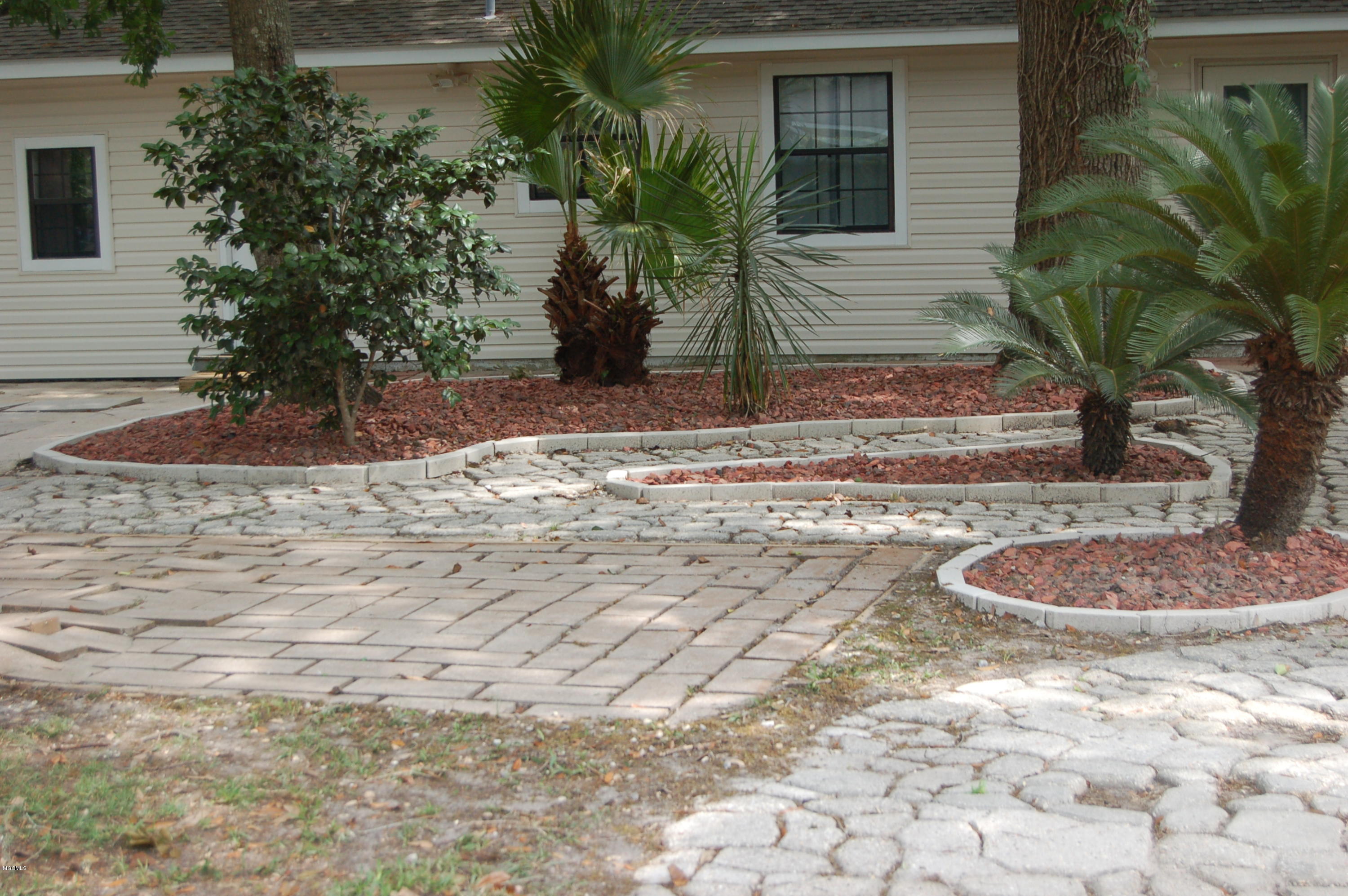 246 Reinike Road Long Beach, MS 39560 - Photo 3 of 34 DSC_0067