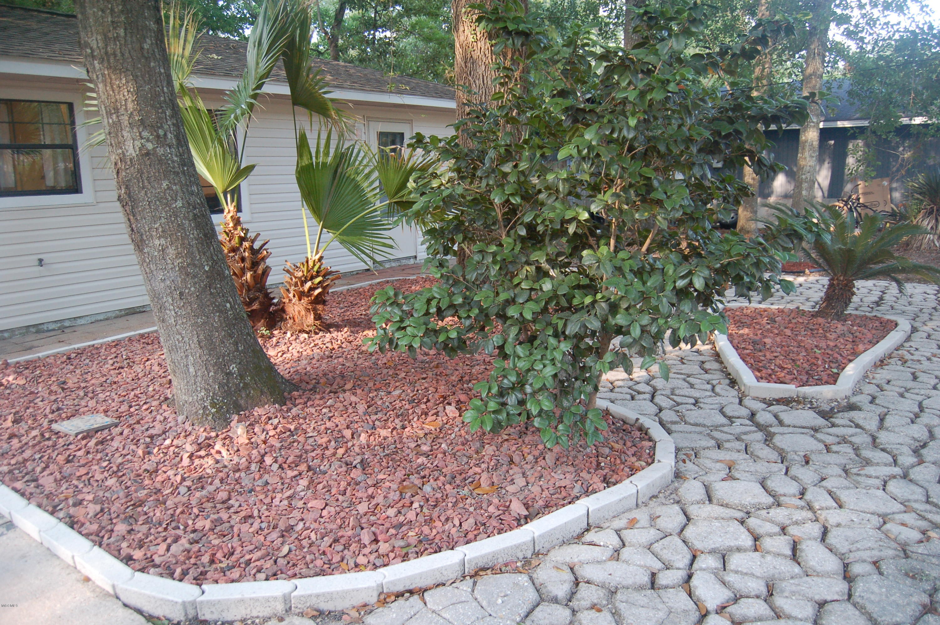 246 Reinike Road Long Beach, MS 39560 - Photo 5 of 34 DSC_0037