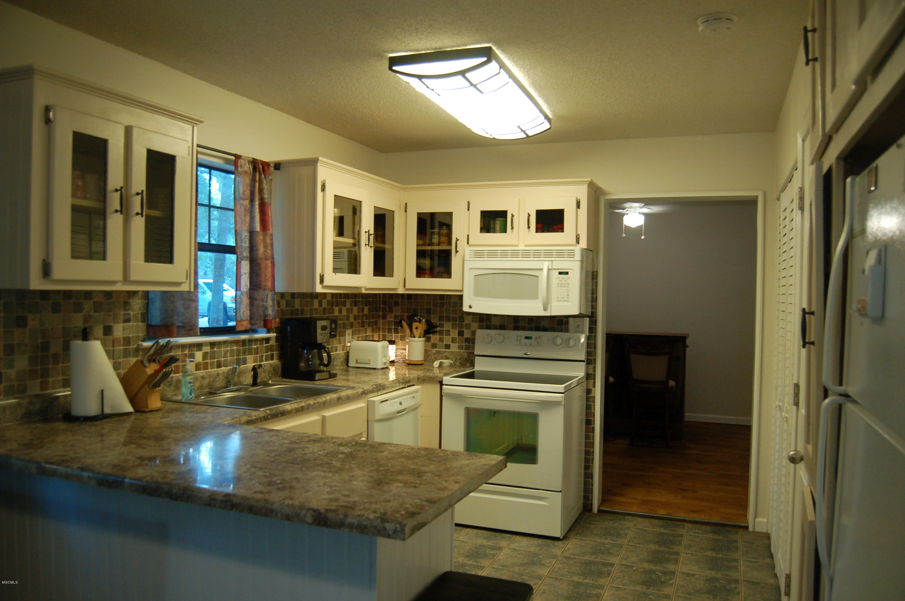 246 Reinike Road Long Beach, MS 39560 - Photo 10 of 34 DSC_0042