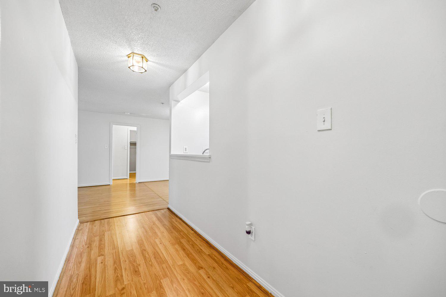 12902 Churchill Ridge Circle, Unit 7 Germantown, MD 20874 - Photo 8 of 58 Entry