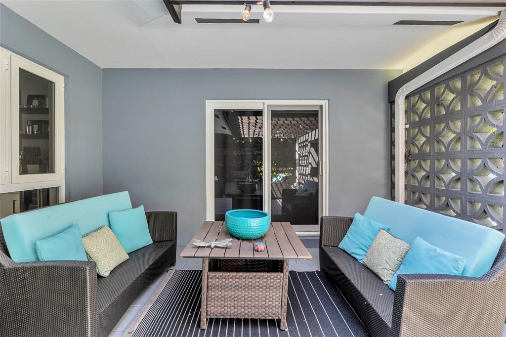 1930 Northeast 28th Court Lighthouse Point, FL 33064 - Photo 14 of 57