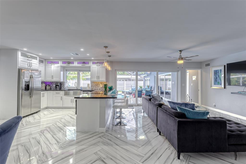 1930 Northeast 28th Court Lighthouse Point, FL 33064 - Photo 19 of 57