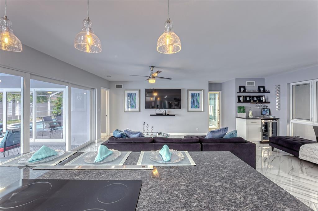 1930 Northeast 28th Court Lighthouse Point, FL 33064 - Photo 27 of 57