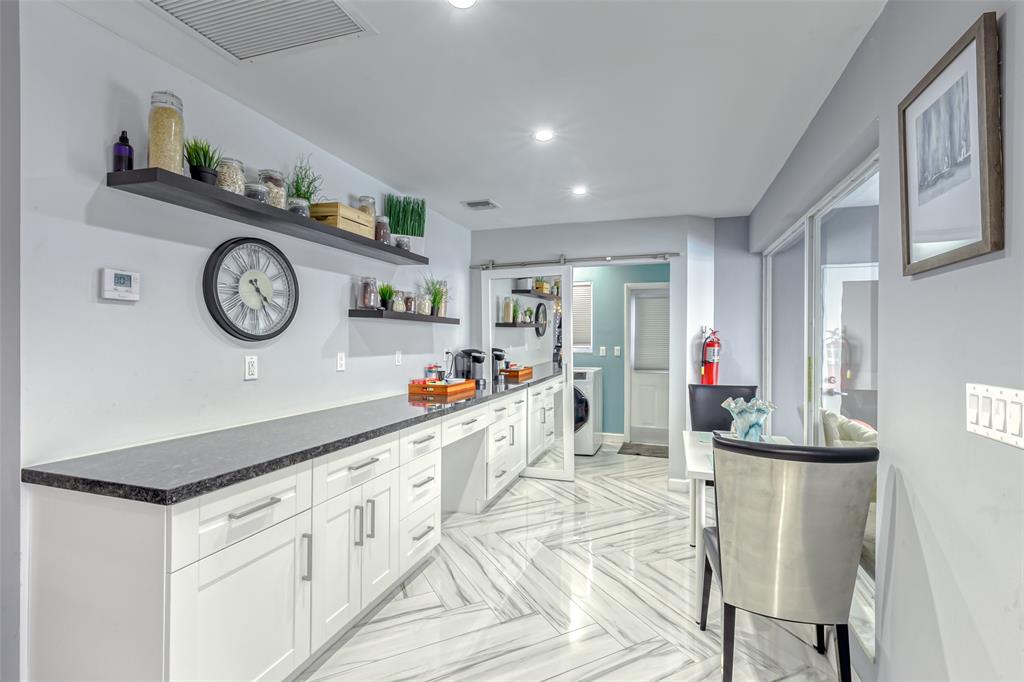 1930 Northeast 28th Court Lighthouse Point, FL 33064 - Photo 31 of 57