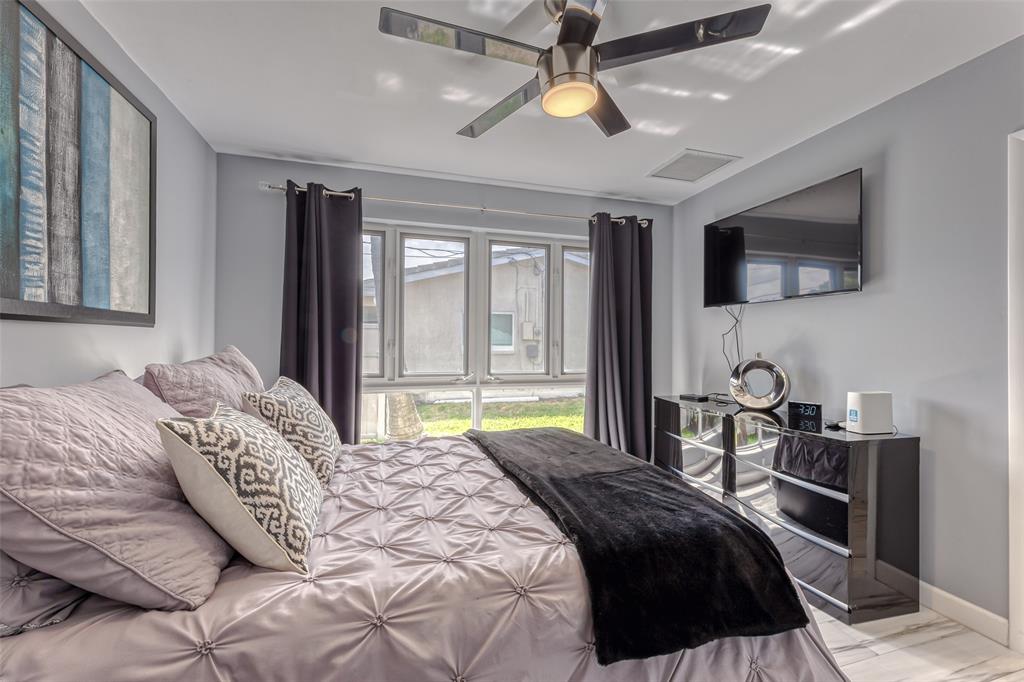 1930 Northeast 28th Court Lighthouse Point, FL 33064 - Photo 41 of 57