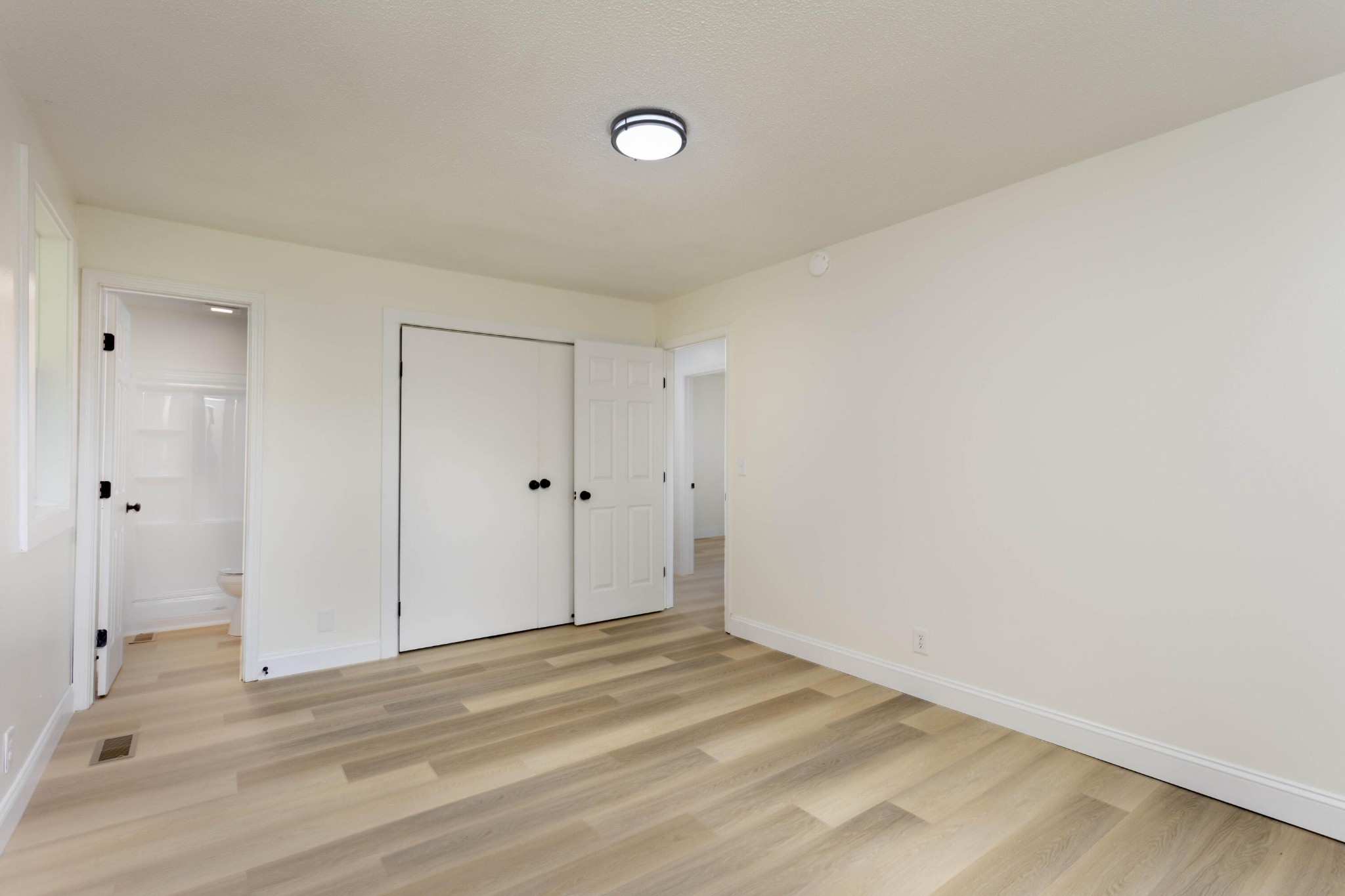 132 Walnut Street Spring City, TN 37381 - Photo 14 of 26 a view of empty room