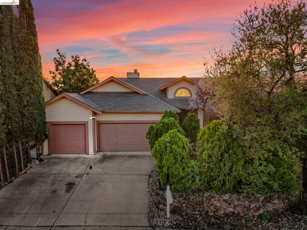 $4,095 | 410 Highland Court, Concord, CA 94520