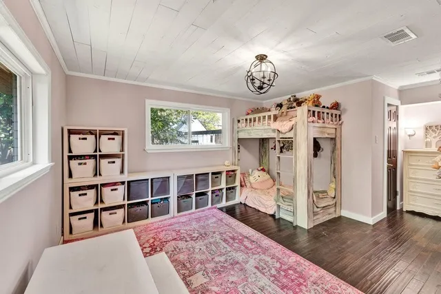 $699,000 | 505 Heyser Drive, Dallas, TX 75224