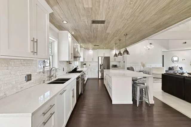 $699,000 | 505 Heyser Drive, Dallas, TX 75224