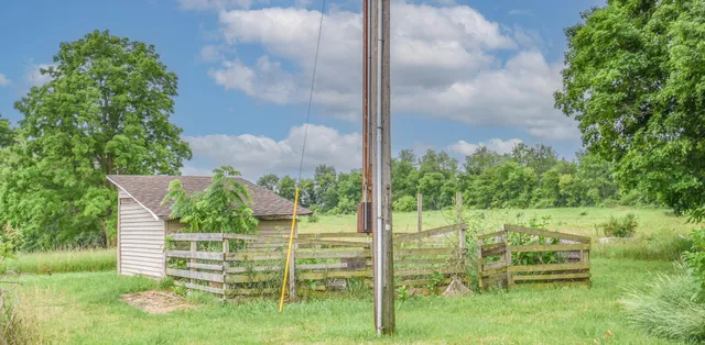 $300,000 | 1085 East Chicago Road, Quincy, MI 49082