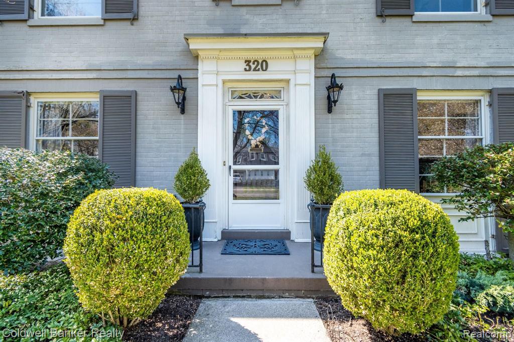 320 Touraine Road Grosse Pointe Farms, MI 48236 - Photo 5 of 60