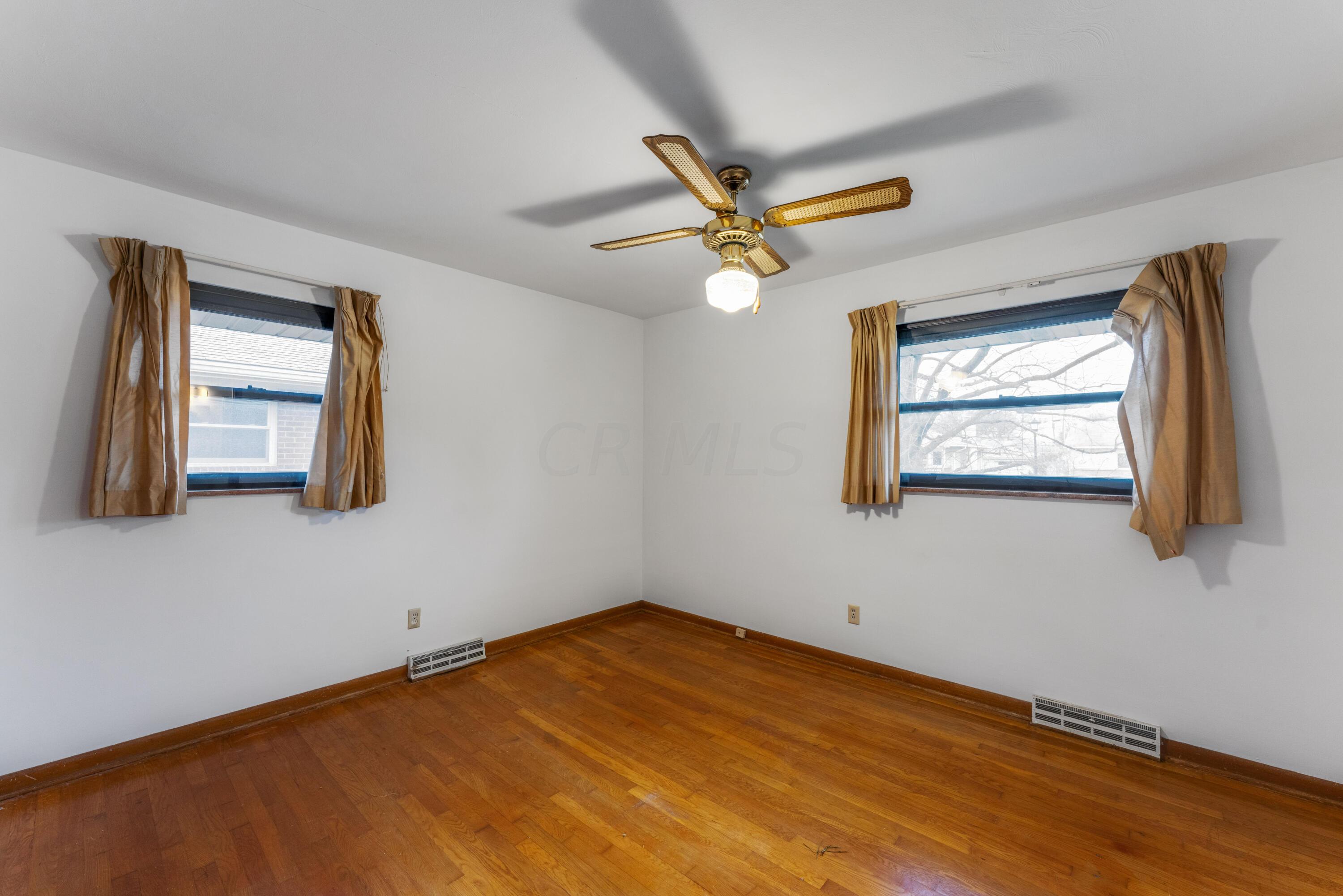 1097 Fordham Road Columbus, OH 43224 - Photo 13 of 41 21-dsc04760-dsc04762