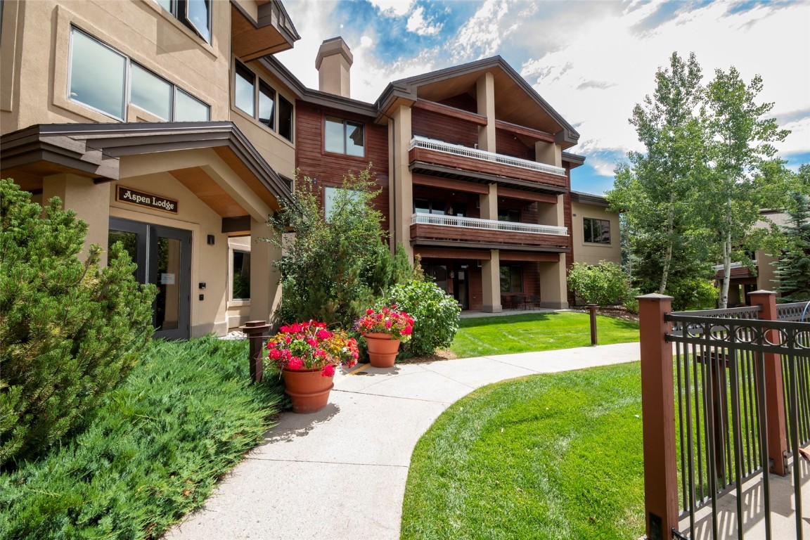 1875 Medicine Springs Road, Unit 4205 Steamboat Springs, CO 80487 - Photo 1 of 43 a front view of house and yard with green space