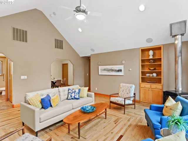 $1,150,000 | 23403 Northeast Canyon Road, Battle Ground, WA 98604