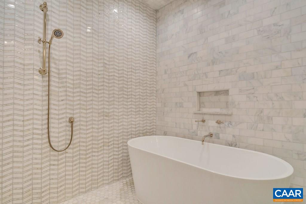 202 Sturbridge Road Charlottesville, VA 22901 - Photo 31 of 49 a bathroom with a bathtub
