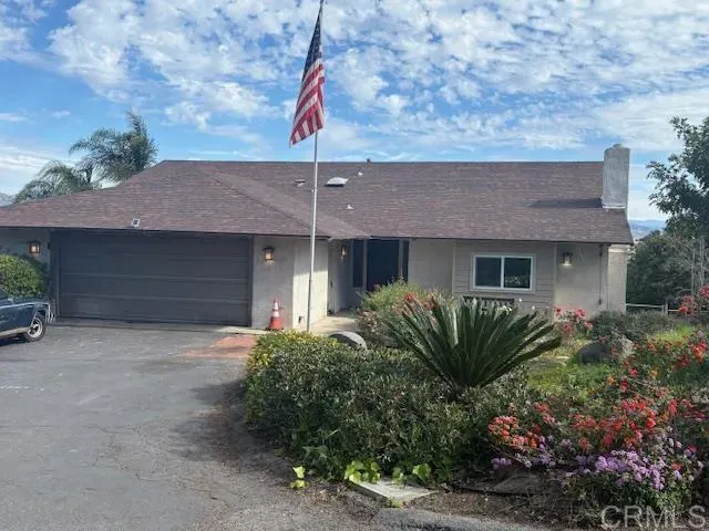 $950,000 | 1329 Park Hill Lane, Unit 1, Escondido, CA 92025