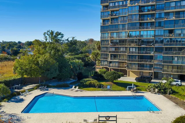 $675,000 | 4401 Lakeside Drive, Unit 1204, Jacksonville, FL 32210
