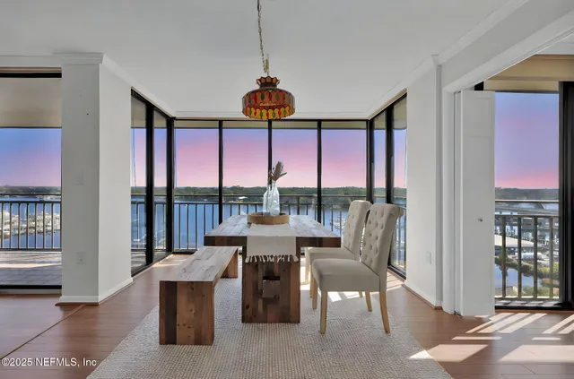 $675,000 | 4401 Lakeside Drive, Unit 1204, Jacksonville, FL 32210