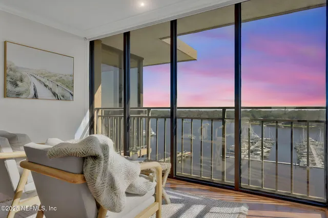 $675,000 | 4401 Lakeside Drive, Unit 1204, Jacksonville, FL 32210