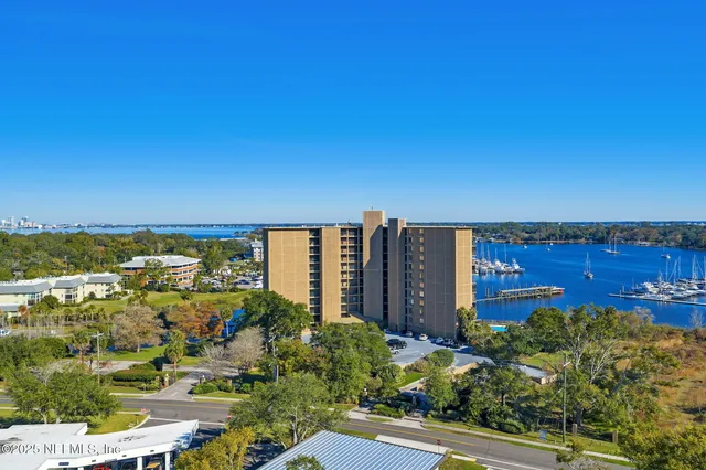 $675,000 | 4401 Lakeside Drive, Unit 1204, Jacksonville, FL 32210