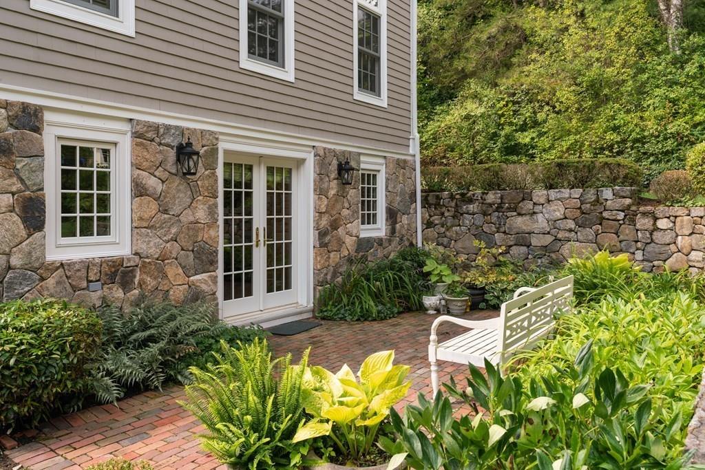 16 Valley View Road Weston, MA 02493 - Photo 21 of 28