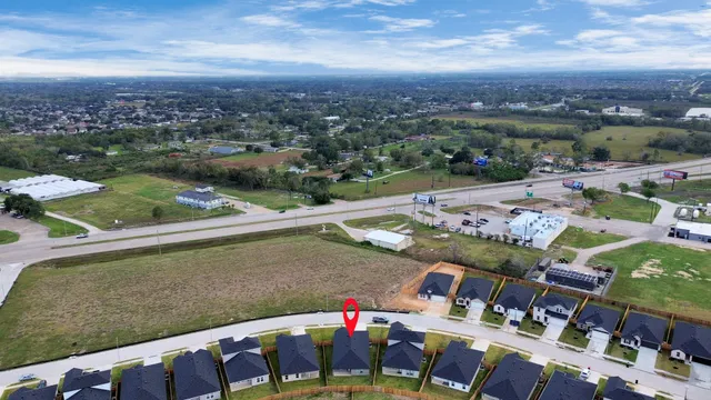 $2,300 | 13106 Tuscany Creek, Fresno, TX 77545