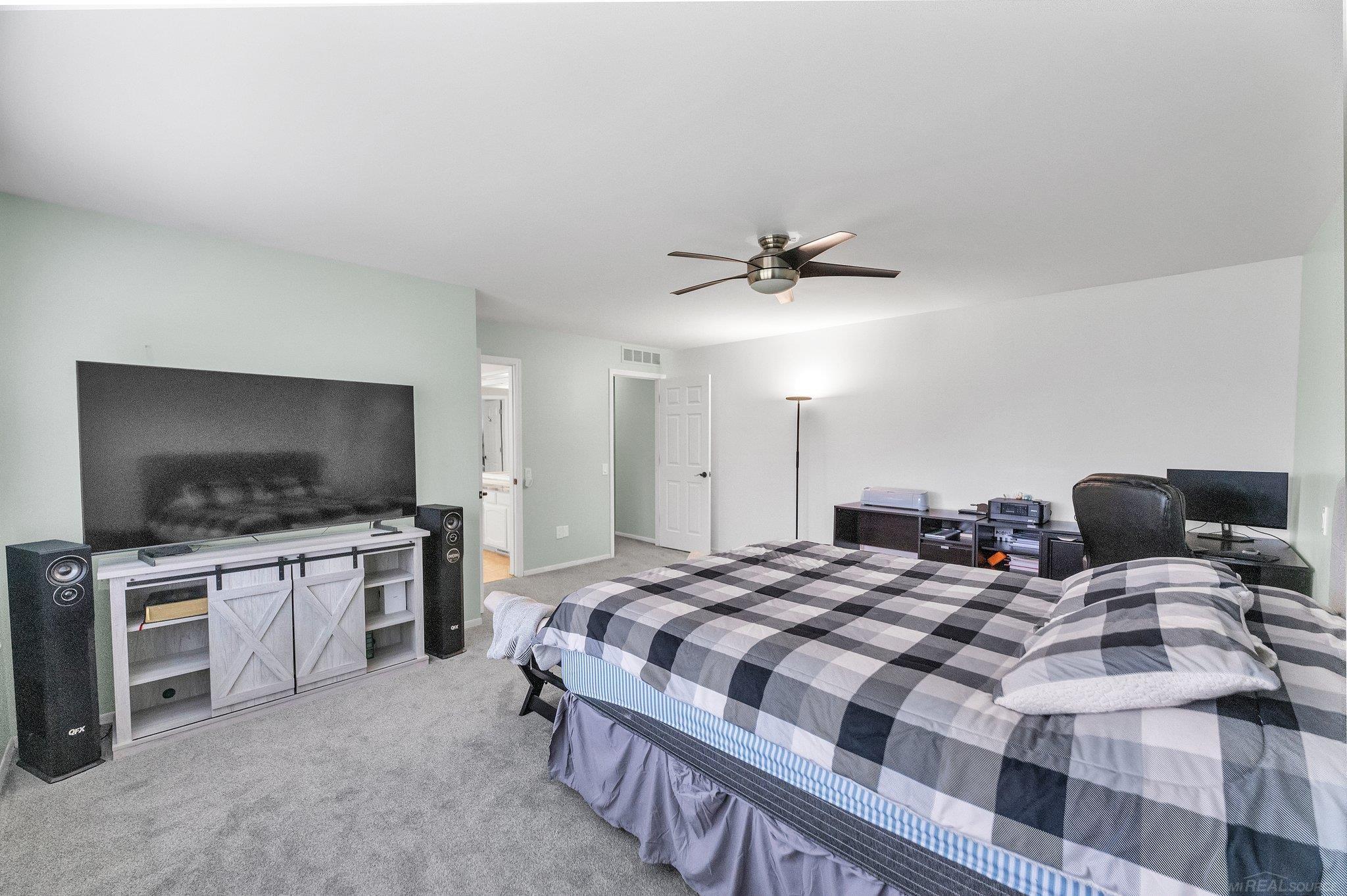 1636 Ridgecrest Rochester Hills, MI 48306 - Photo 20 of 25