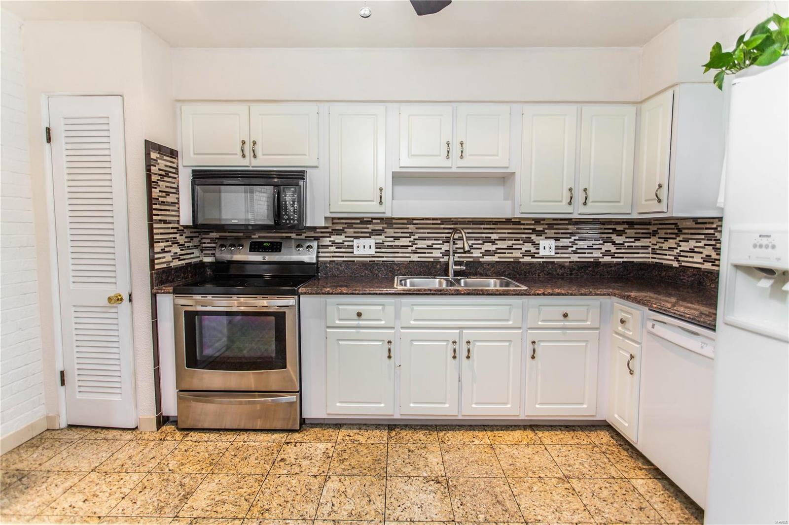2166 Telegraph Road St. Louis, MO 63125 - Photo 10 of 35 Gallery Image 10