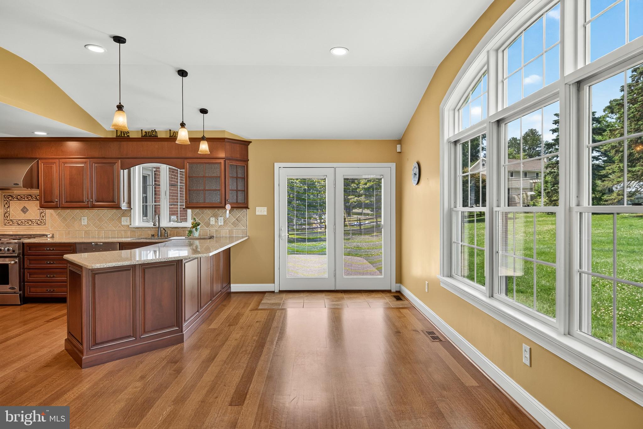 2741 Hillview Road Broomall, PA 19008 - Photo 23 of 80