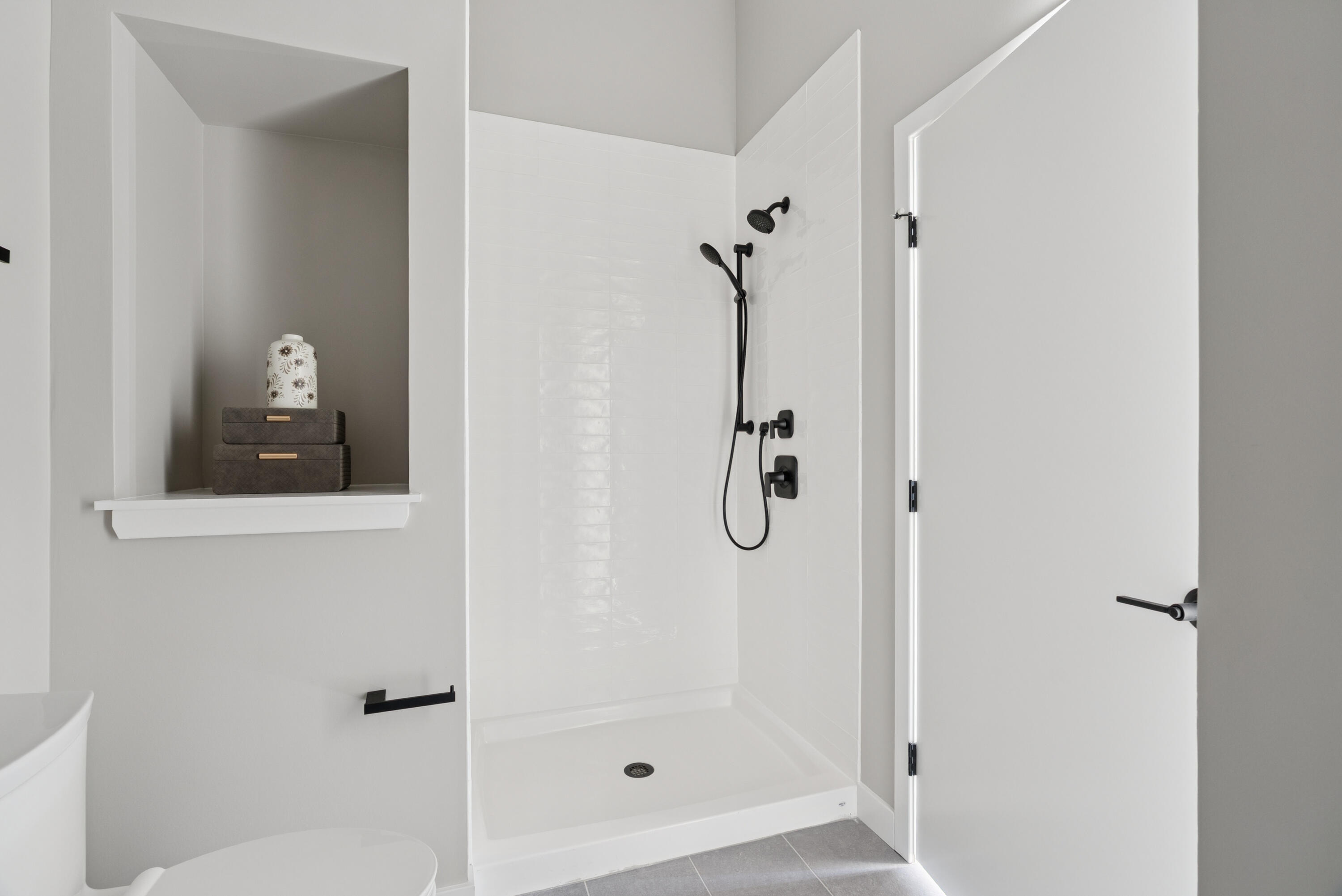 1 Cross Street, Unit 101 Scarborough, ME 04074 - Photo 17 of 49 DSC09417