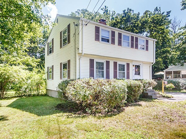 232 Cambridge Road Woburn, MA 01801 - Photo 2 of 20 Gallery Image 2