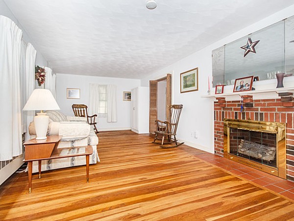 232 Cambridge Road Woburn, MA 01801 - Photo 3 of 20 Gallery Image 3