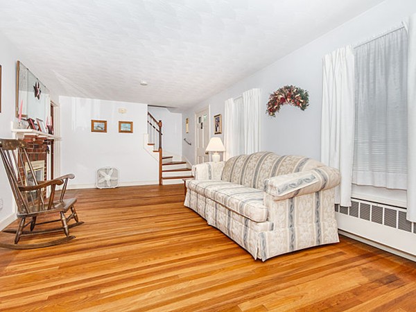 232 Cambridge Road Woburn, MA 01801 - Photo 4 of 20 Gallery Image 4