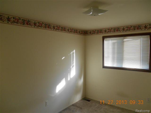 793 Dressler Lane Rochester, MI 48307 - Photo 4 of 13 bedrm2.jpg