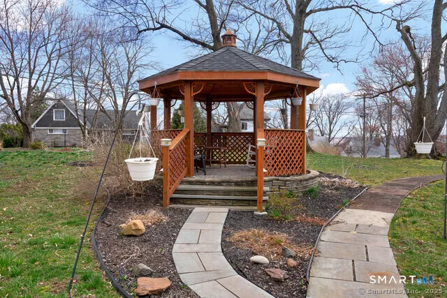 $2,200 | 11 Winthrop Road, Unit B, West Hartford, CT 06110