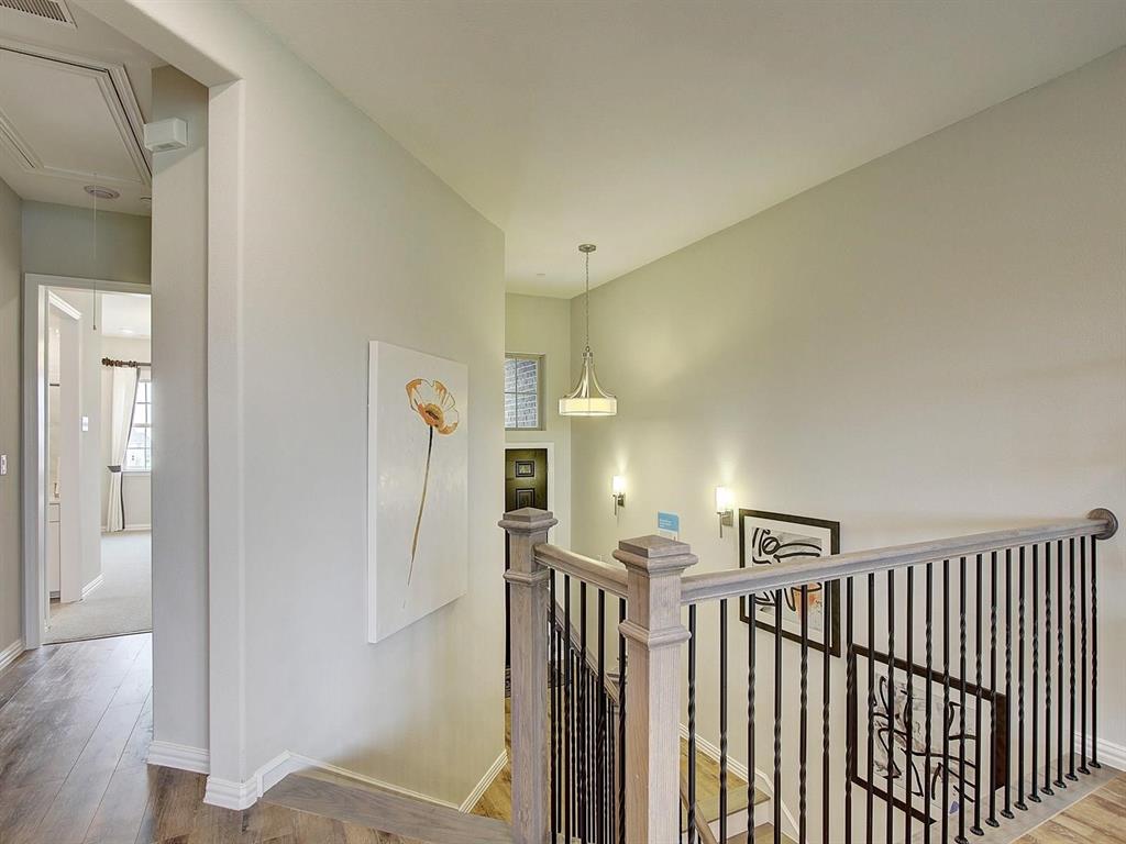 5634 Niagara Road The Colony, TX 75056 - Photo 4 of 31 a view of a hallway with windows