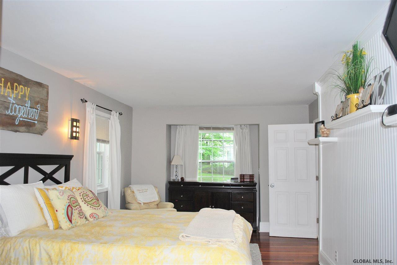 27 Maxwell Road Colonie, NY 12110 - Photo 11 of 18 Photo 11
