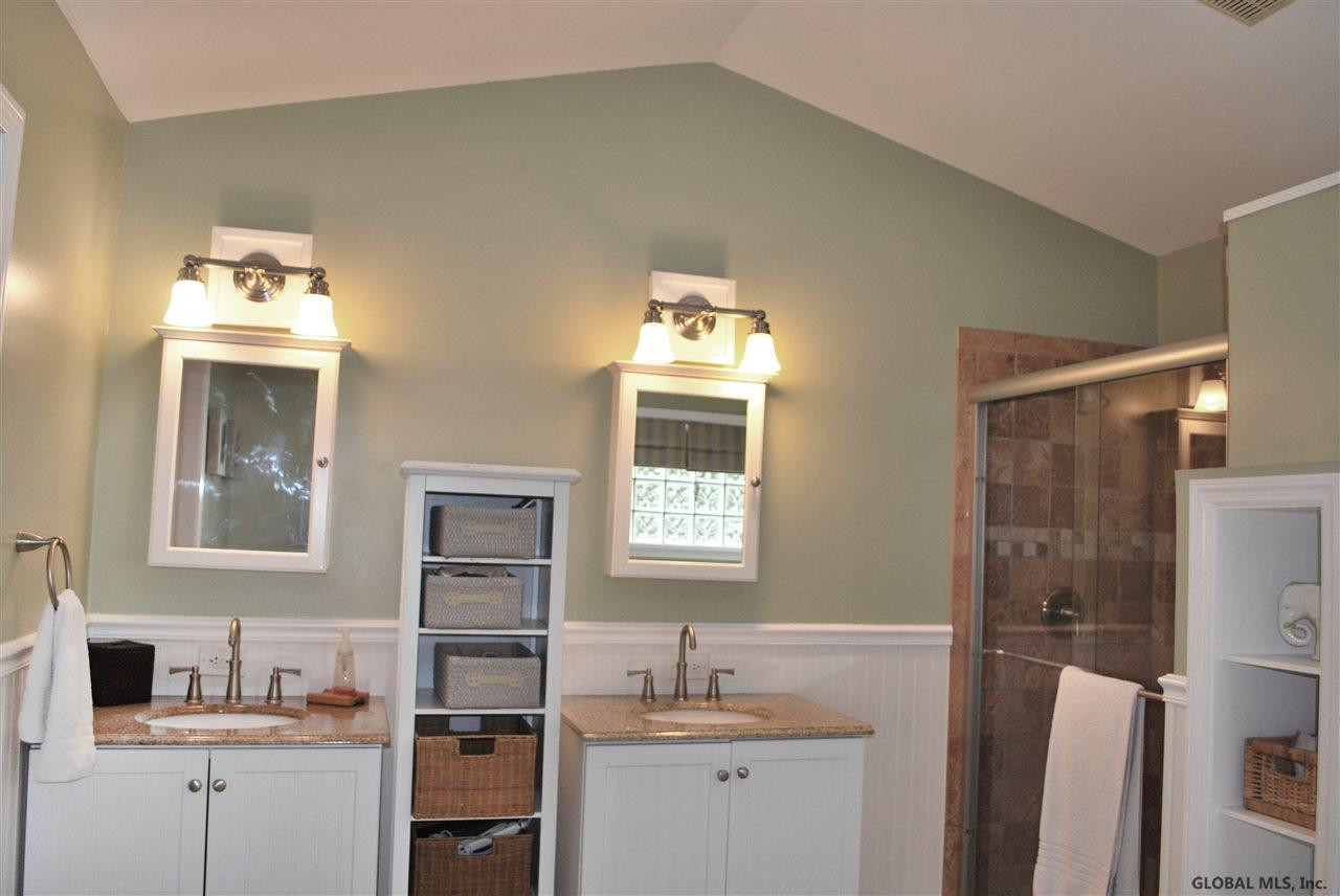 27 Maxwell Road Colonie, NY 12110 - Photo 13 of 18 Photo 13