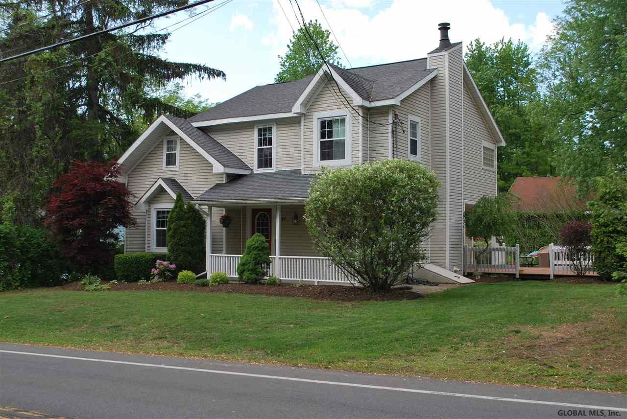 27 Maxwell Road Colonie, NY 12110 - Photo 2 of 18 Photo 2