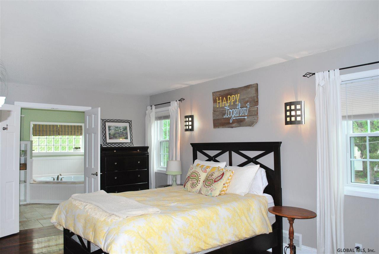 27 Maxwell Road Colonie, NY 12110 - Photo 10 of 18 Photo 10