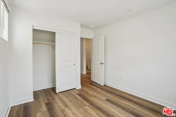 $1,004,990 | 1687 Coral Sea Lane, Los Angeles, CA 90732