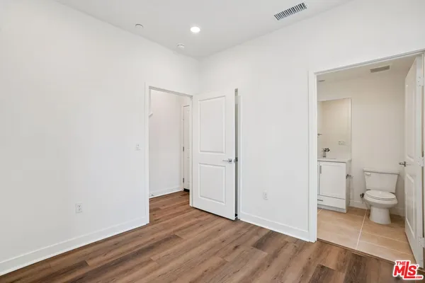 $1,004,990 | 1687 Coral Sea Lane, Los Angeles, CA 90732