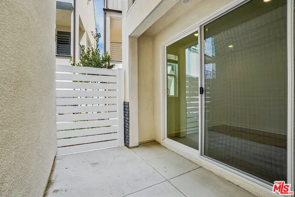 $1,004,990 | 1687 Coral Sea Lane, Los Angeles, CA 90732