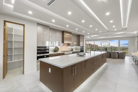$10,000,000 | 6800 North 39th Place, Paradise Valley, AZ 85253