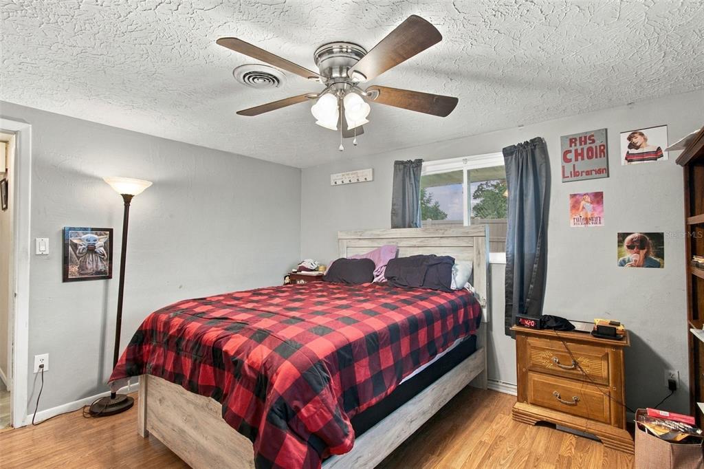2236 Alice Road Sarasota, FL 34231 - Photo 18 of 24 Gallery Image 18