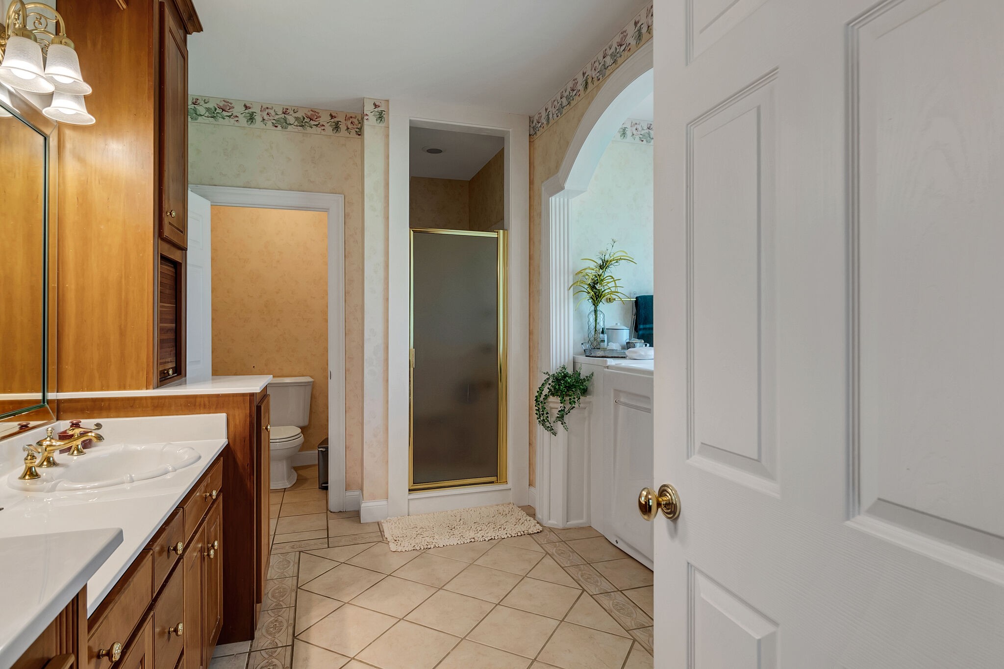 3555 Coble Road Lewisburg, TN 37091 - Photo 19 of 45 a bathroom with a sink and mirror