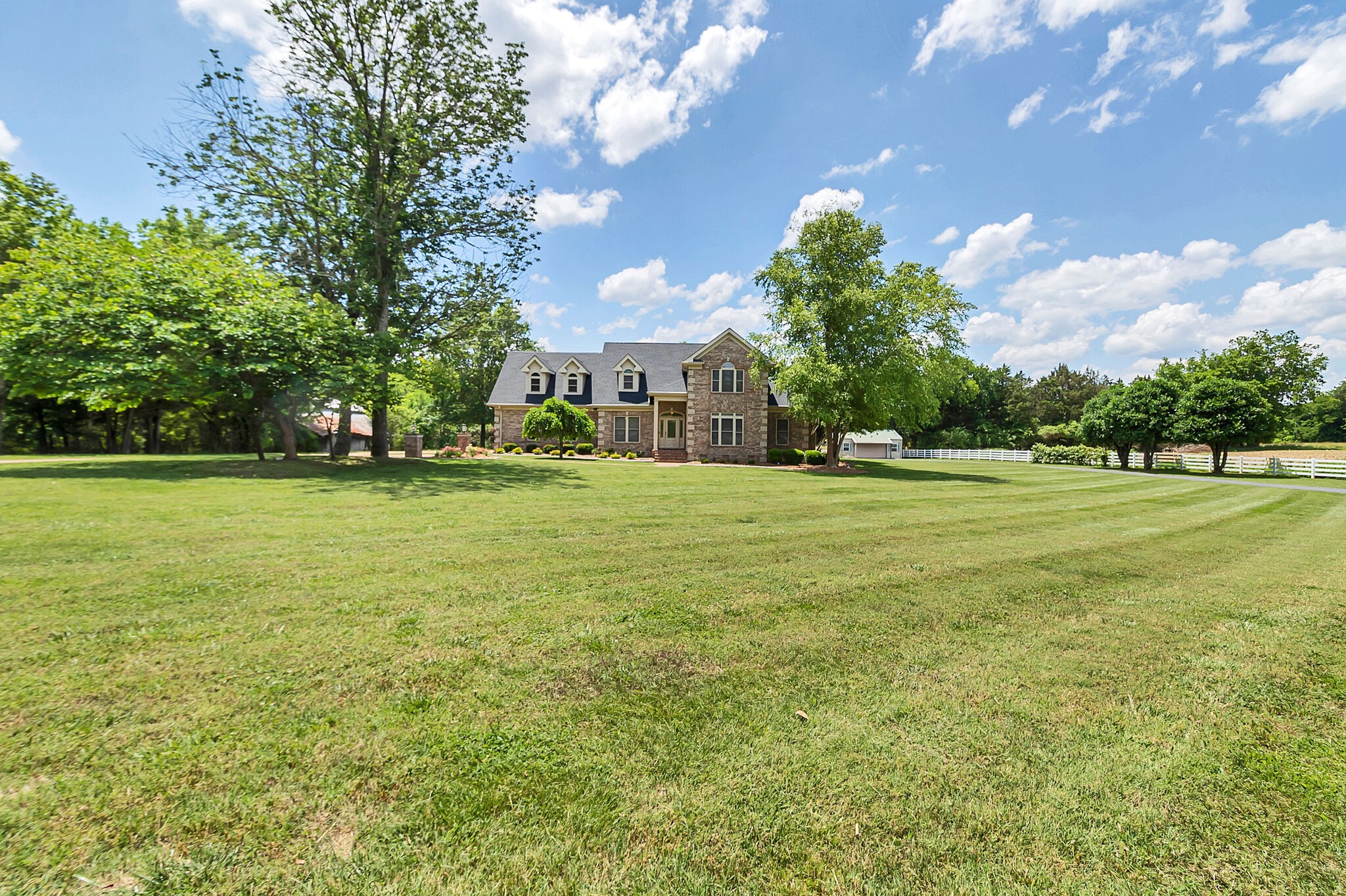 3555 Coble Road Lewisburg, TN 37091 - Photo 2 of 45 a view of a trees with a big yard